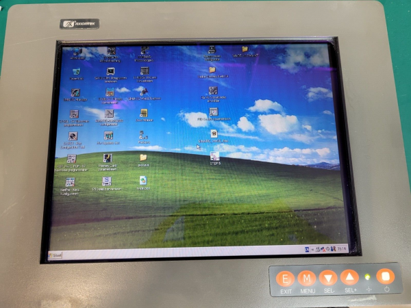 AXIOMTEK P6122PG AC RC Touch Panel 314404657537