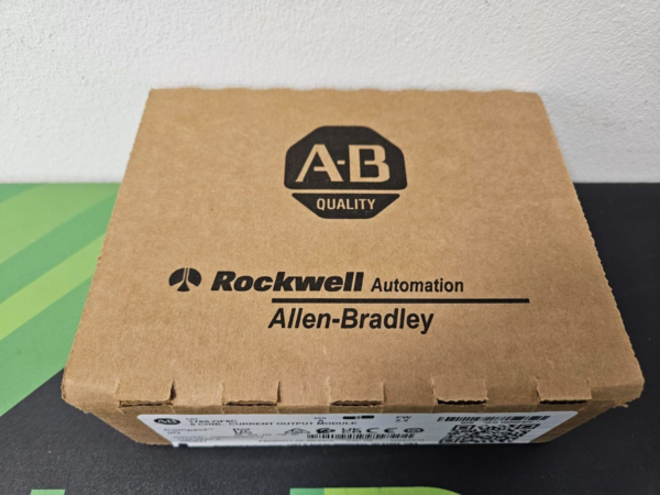 Allen-Bradley 1769-OF8C Output Module  Neu versiegelt Baujahr Dezember 2023